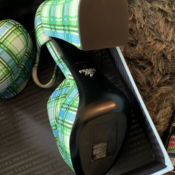 Prada
Plaid Ankle-Strap Platform Pumps brand new in box. Authentic size 40 - Picture 10 of 12